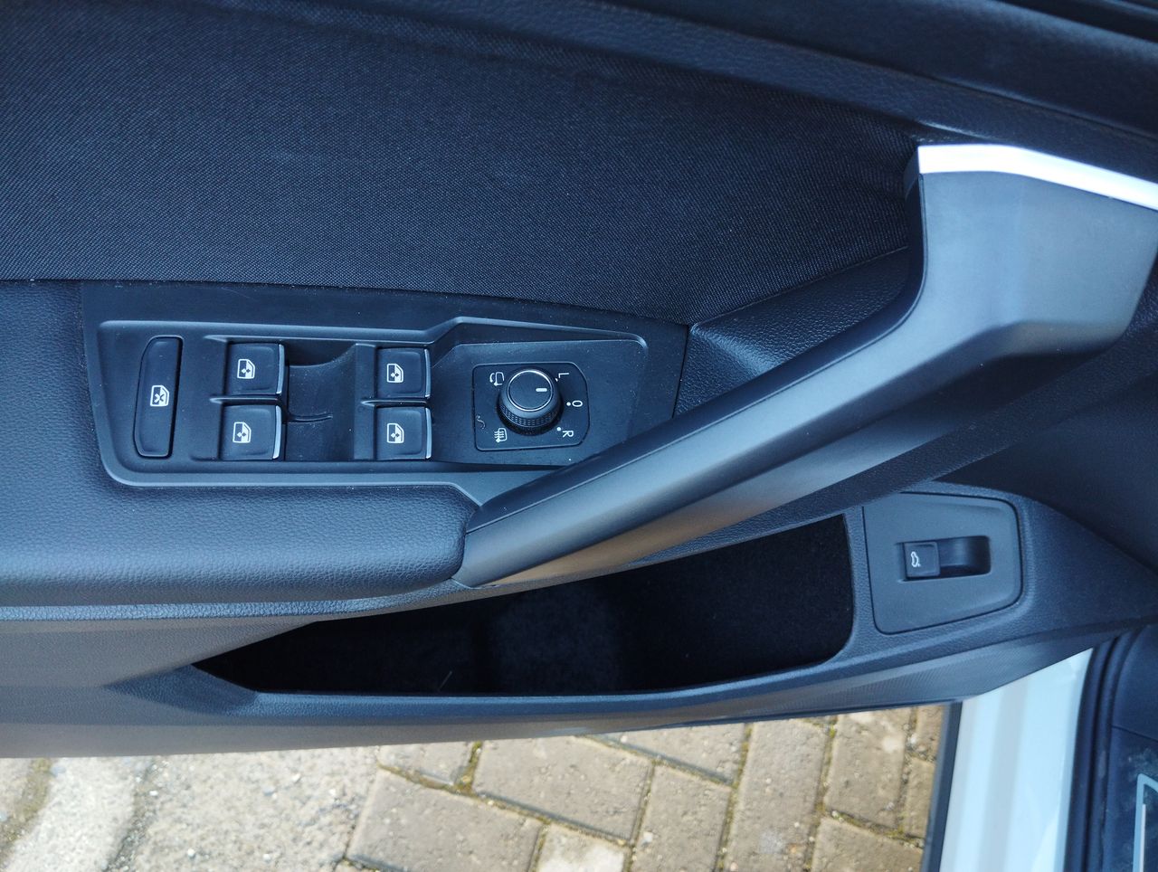 VOLKSWAGEN - 21