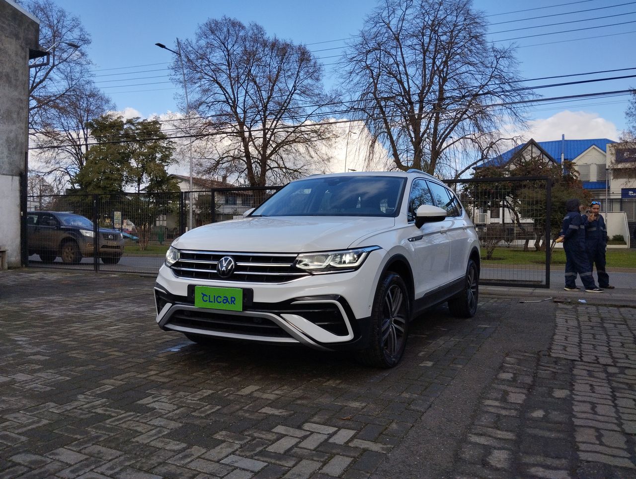 VOLKSWAGEN - 5
