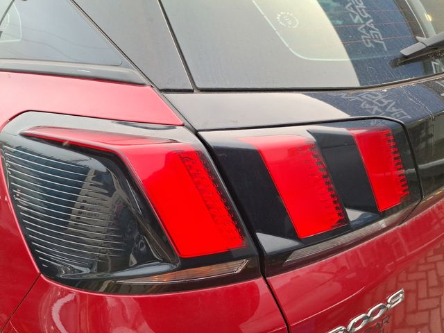 PEUGEOT - 20