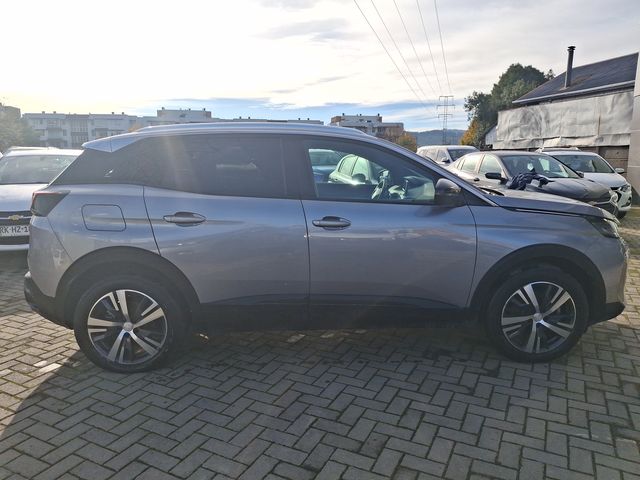PEUGEOT - 8