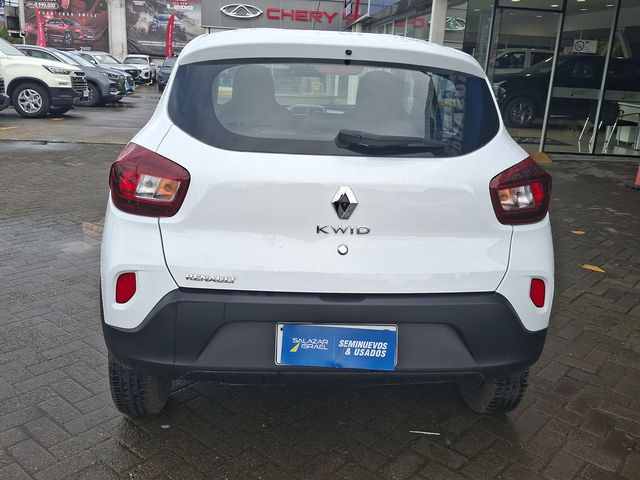RENAULT - 6