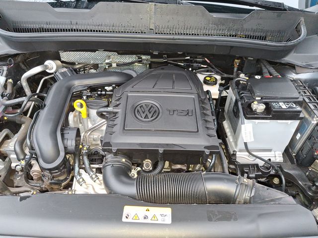 VOLKSWAGEN - 17