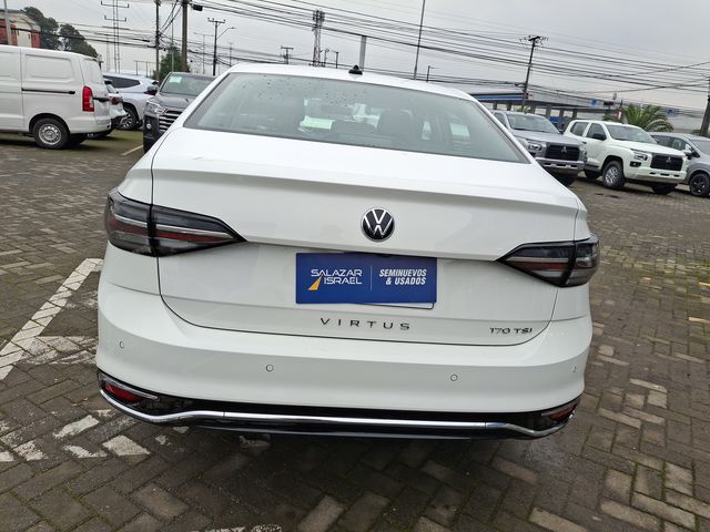 VOLKSWAGEN - 6