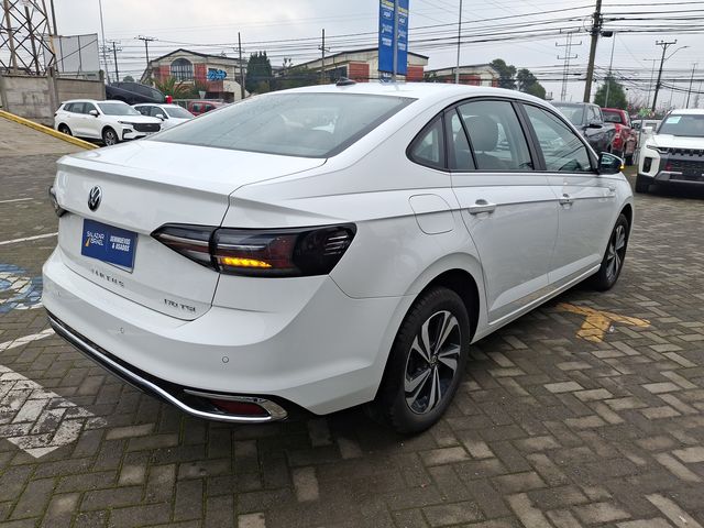 VOLKSWAGEN - 7