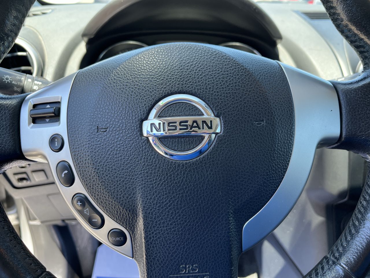 NISSAN - 26