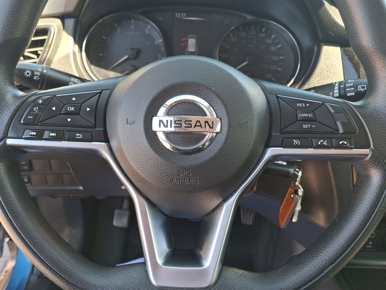 NISSAN - 26