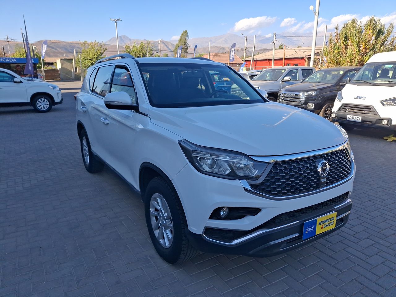 SSANGYONG - 2