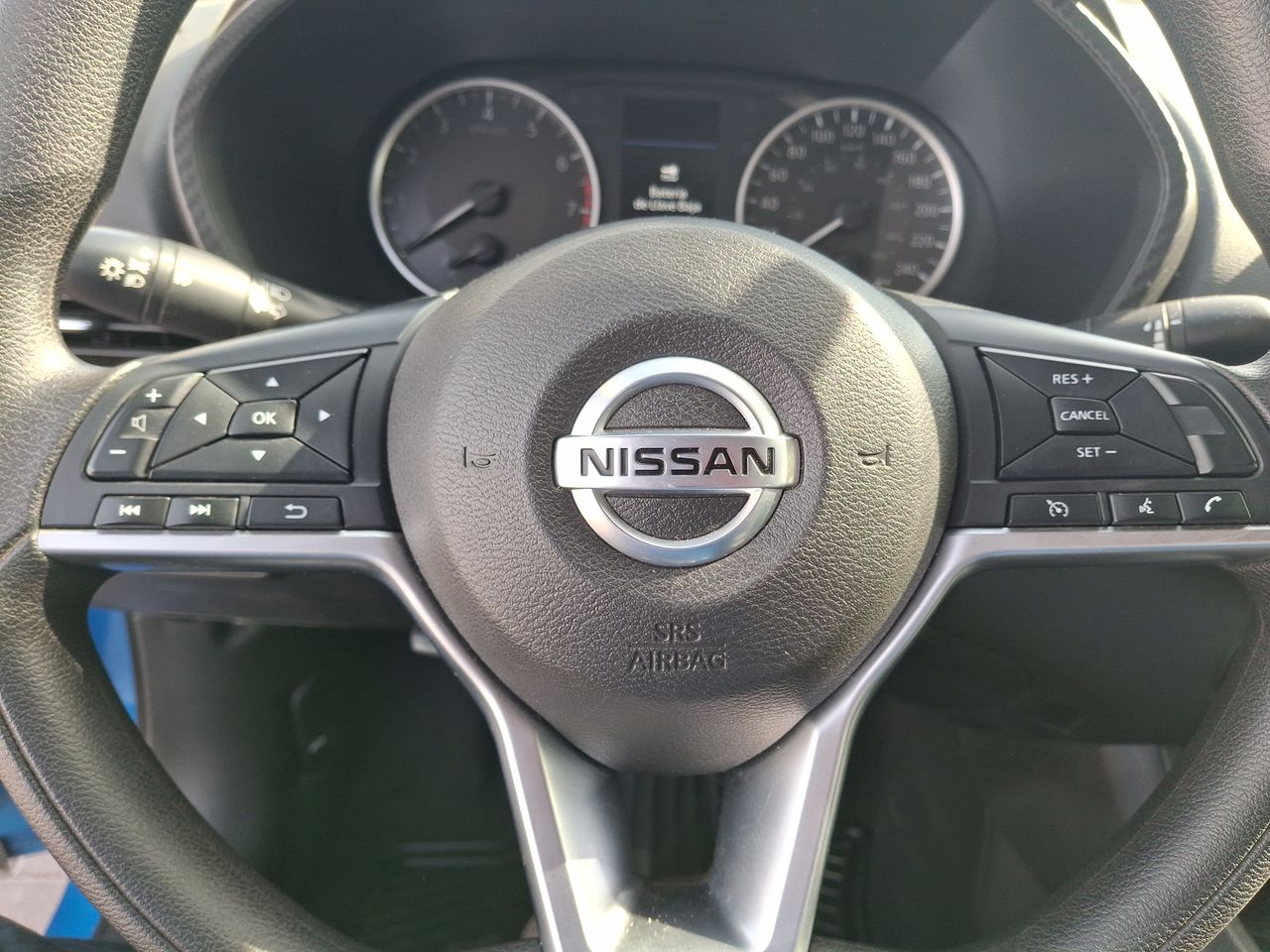 NISSAN - 26