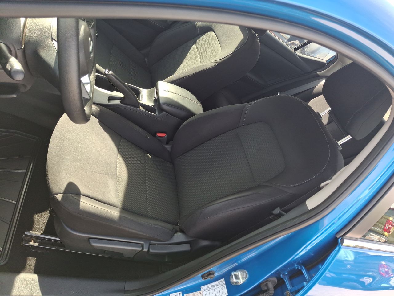 NISSAN - 24
