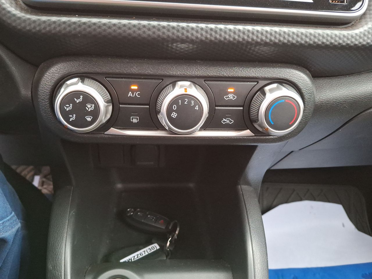 NISSAN - 29