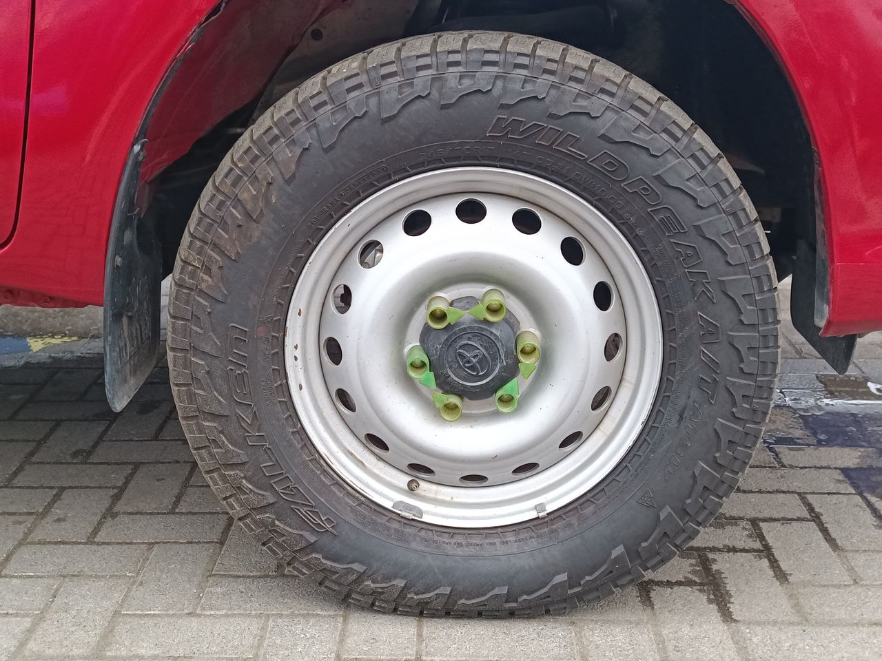 TOYOTA - 17