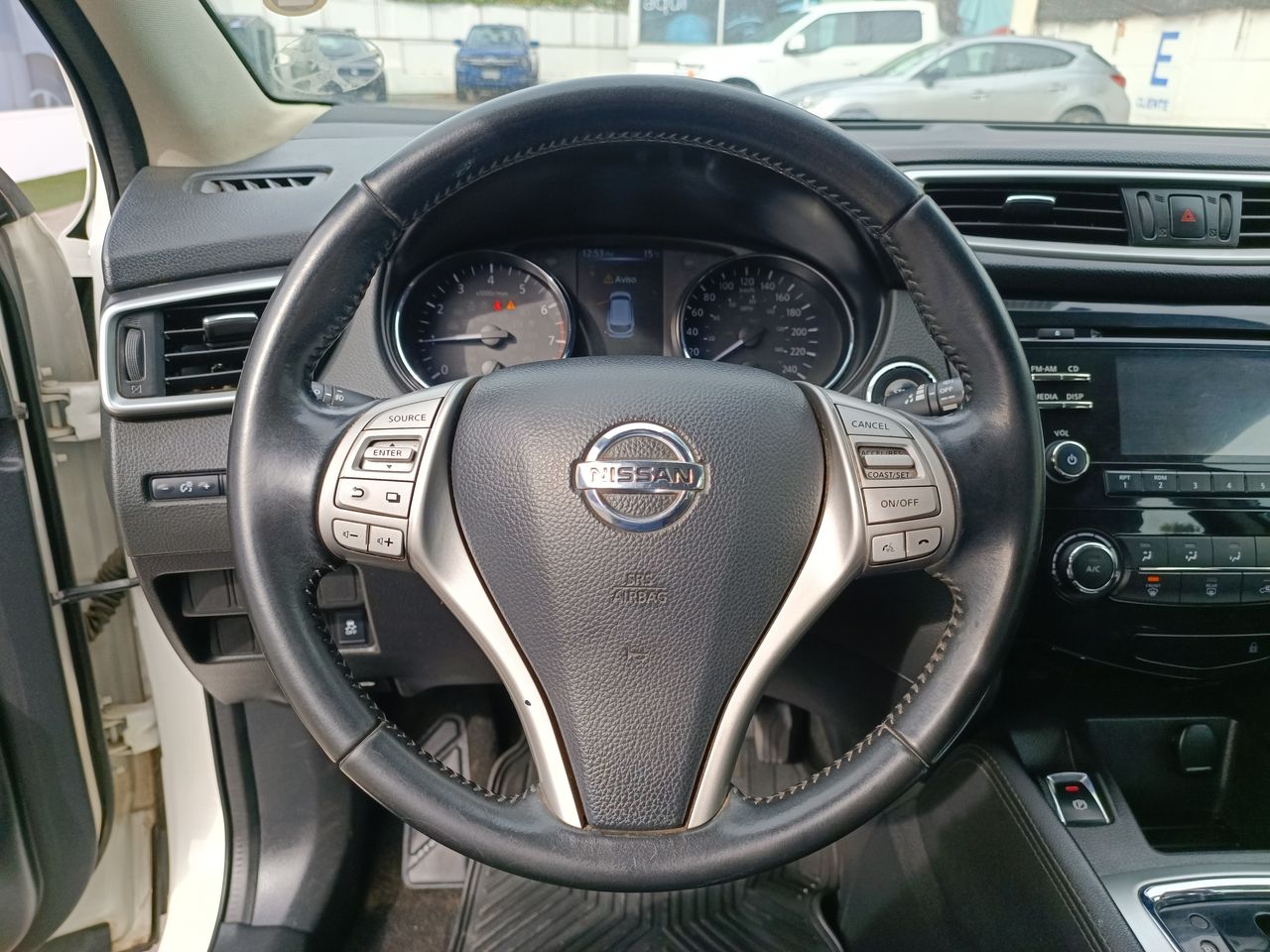 NISSAN - 26