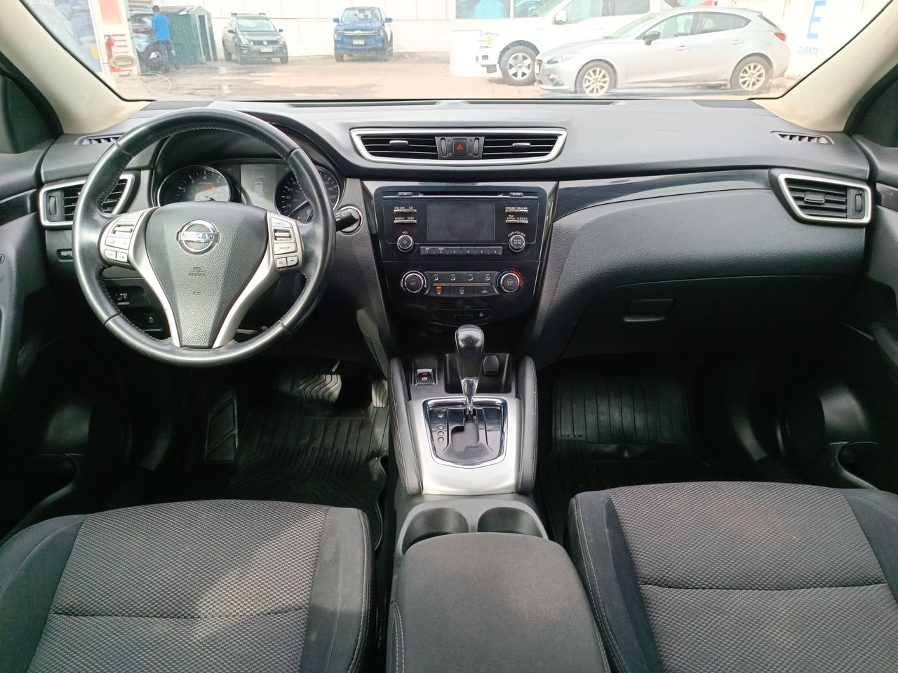 NISSAN - 9