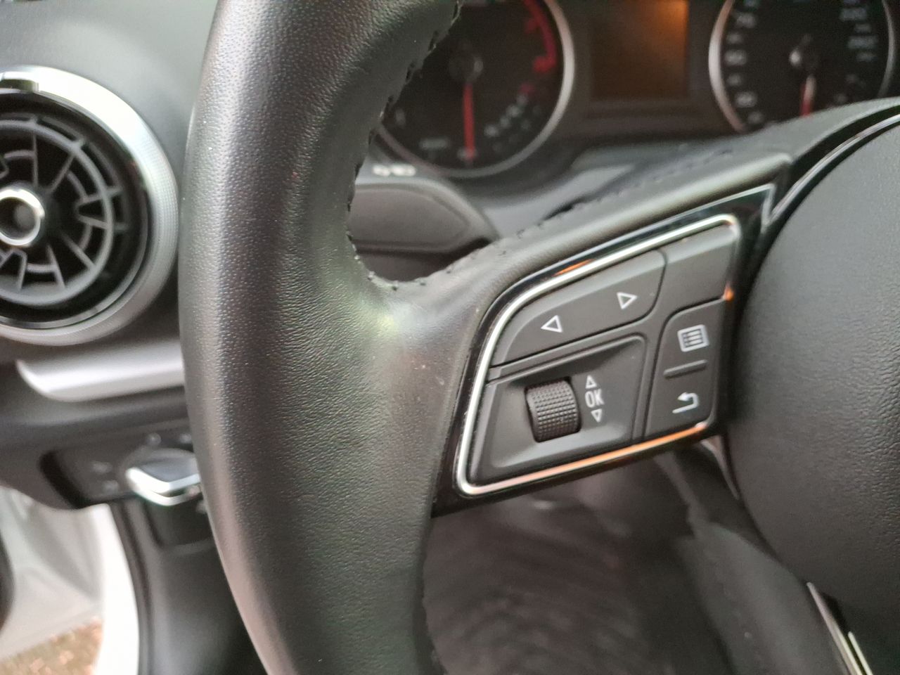 AUDI - 27