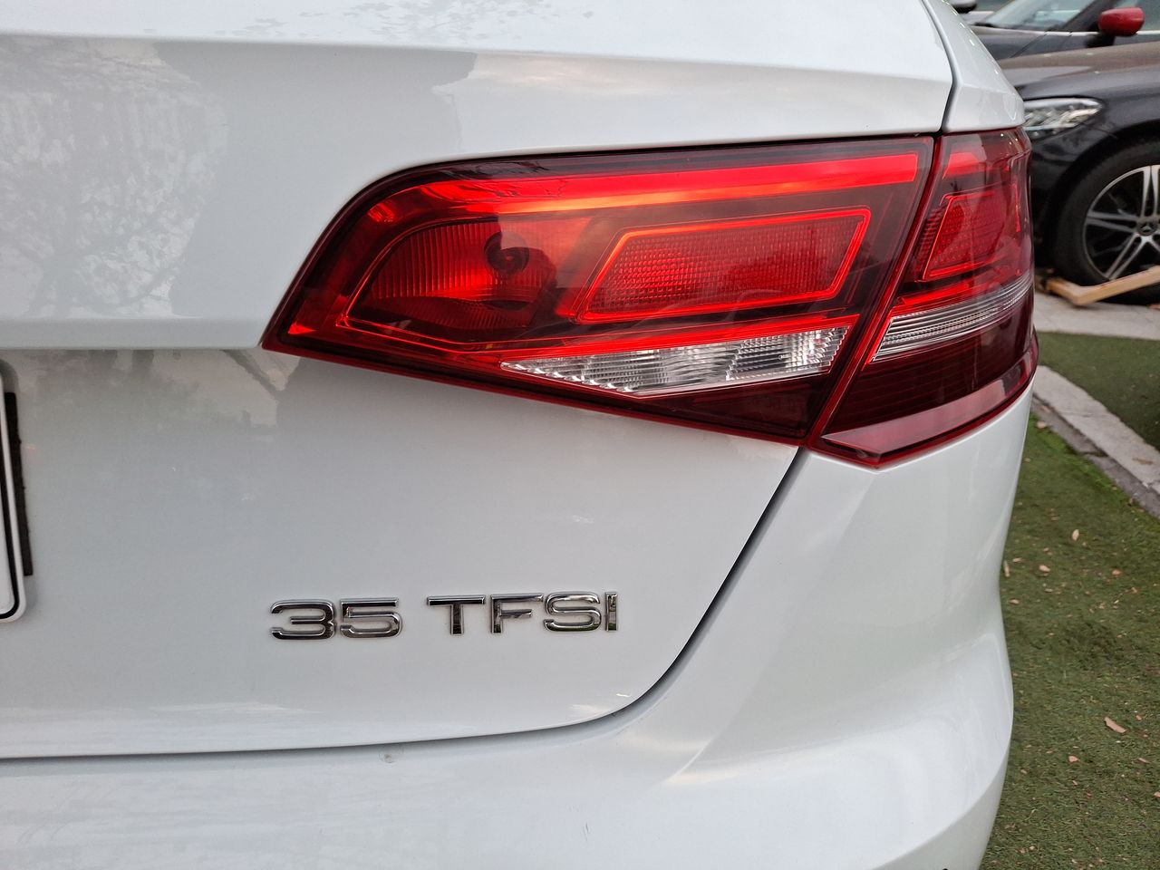AUDI - 21