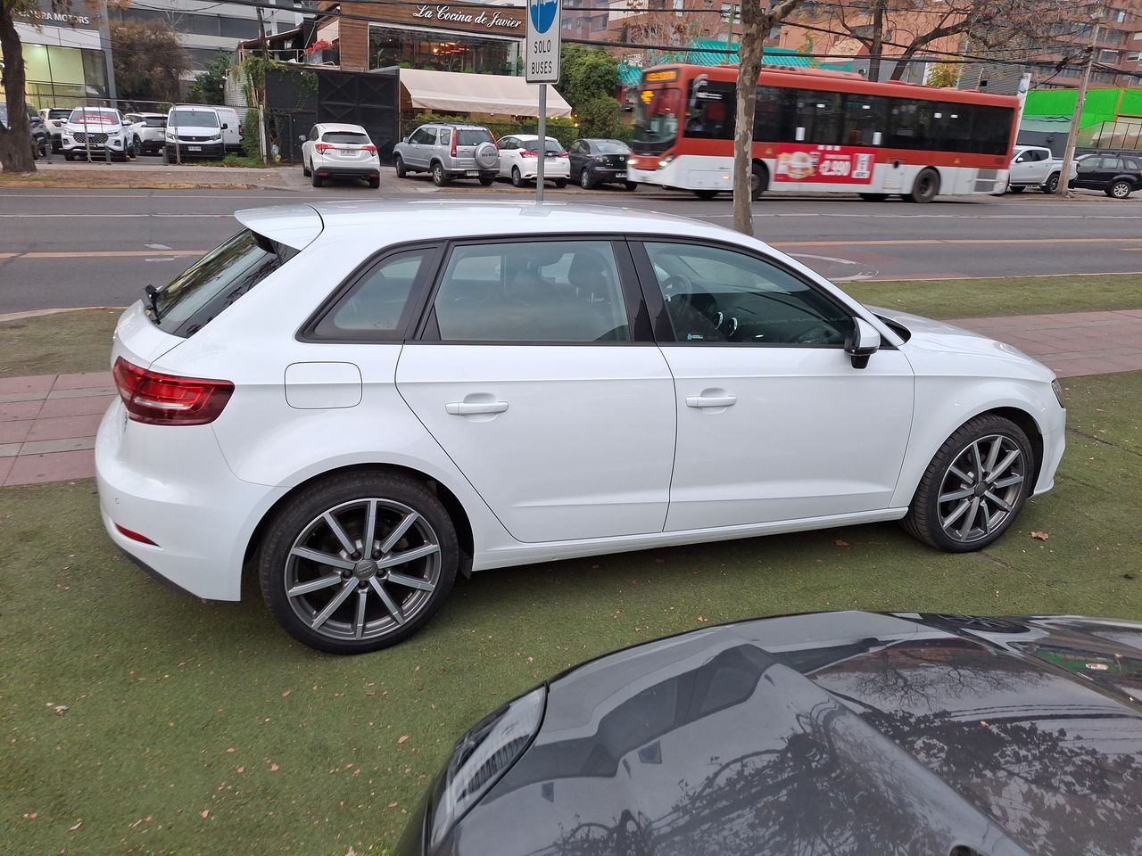 AUDI - 8