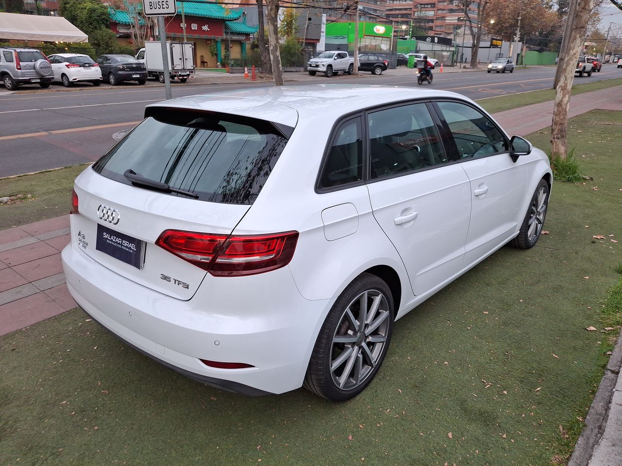 AUDI - 6