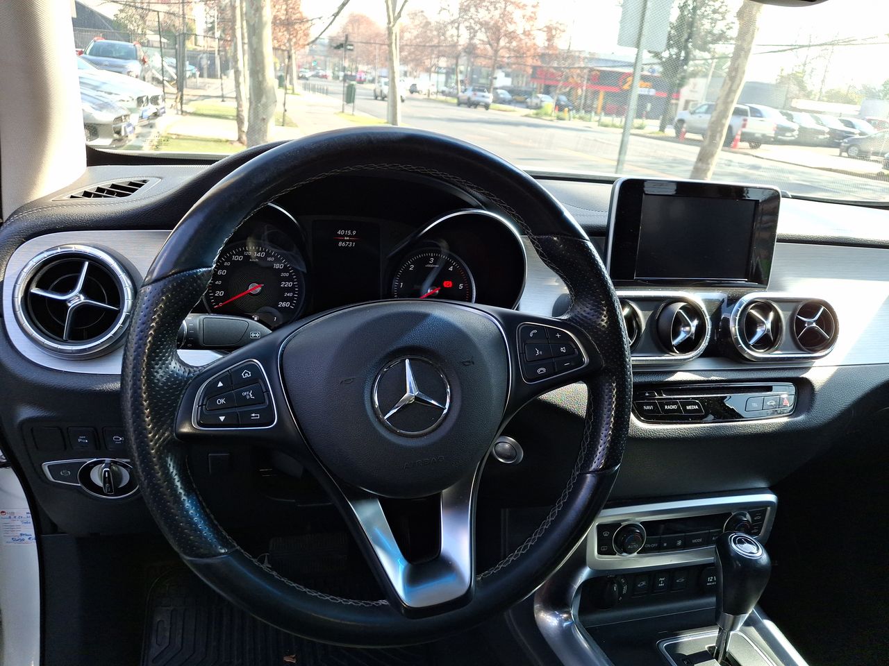 MERCEDES BENZ - 26