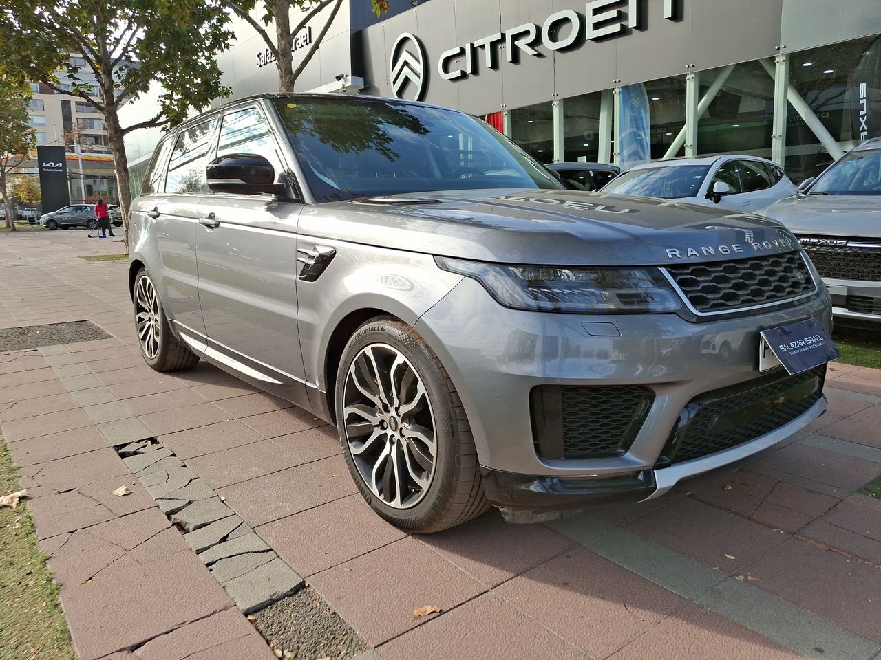 LAND ROVER - 1