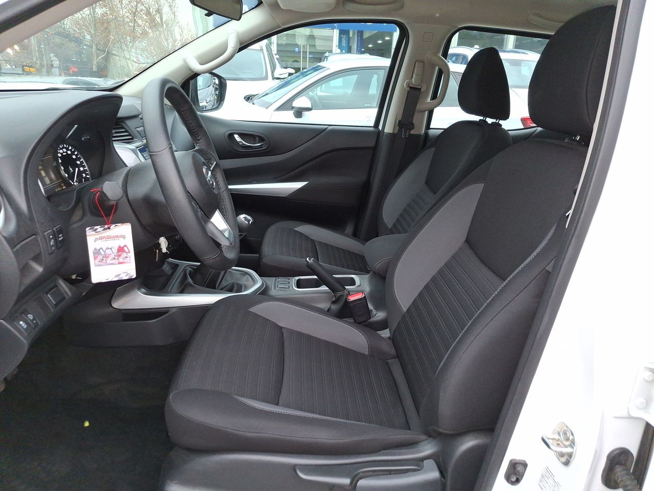 NISSAN - 25