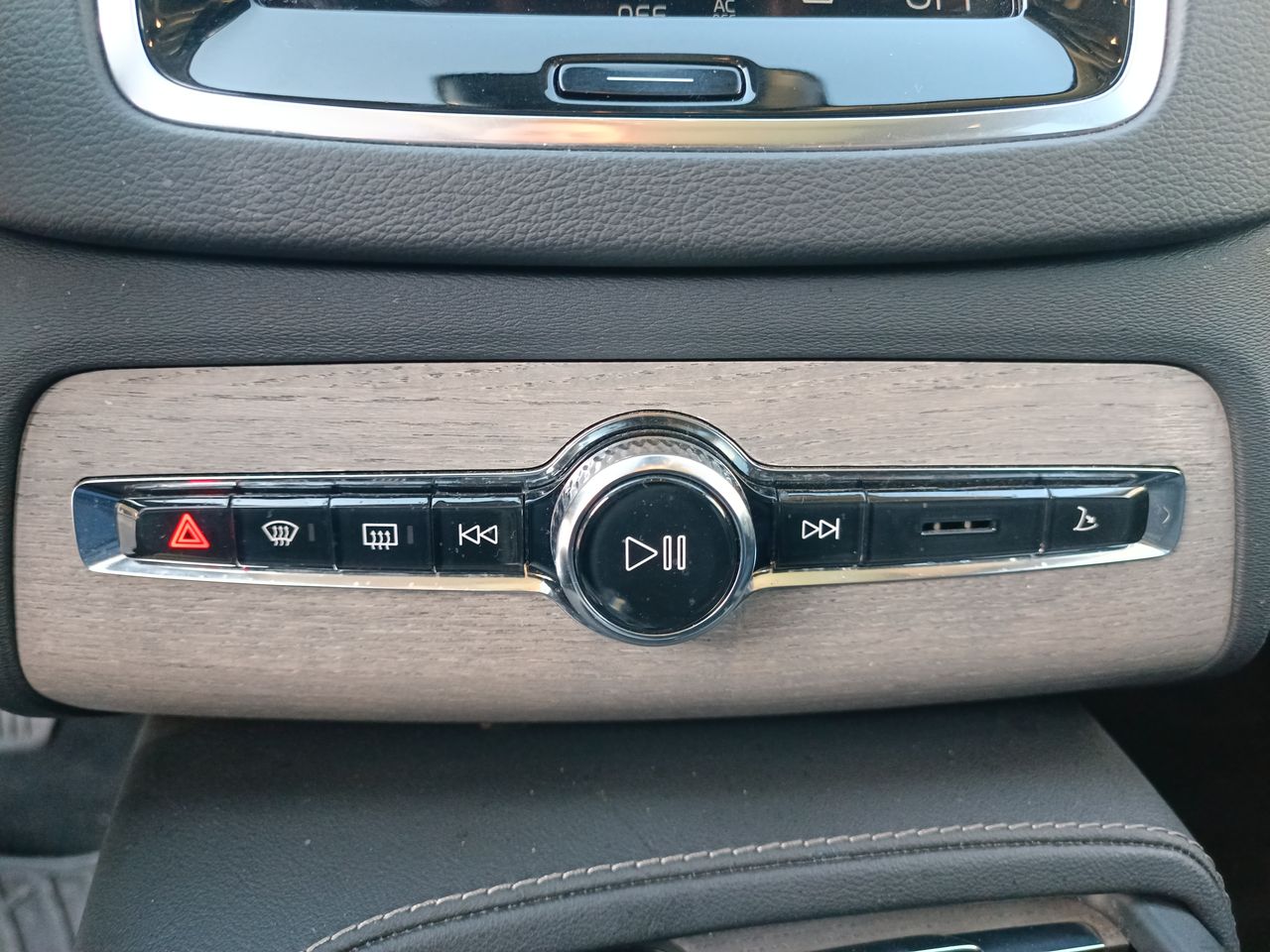 VOLVO - 30