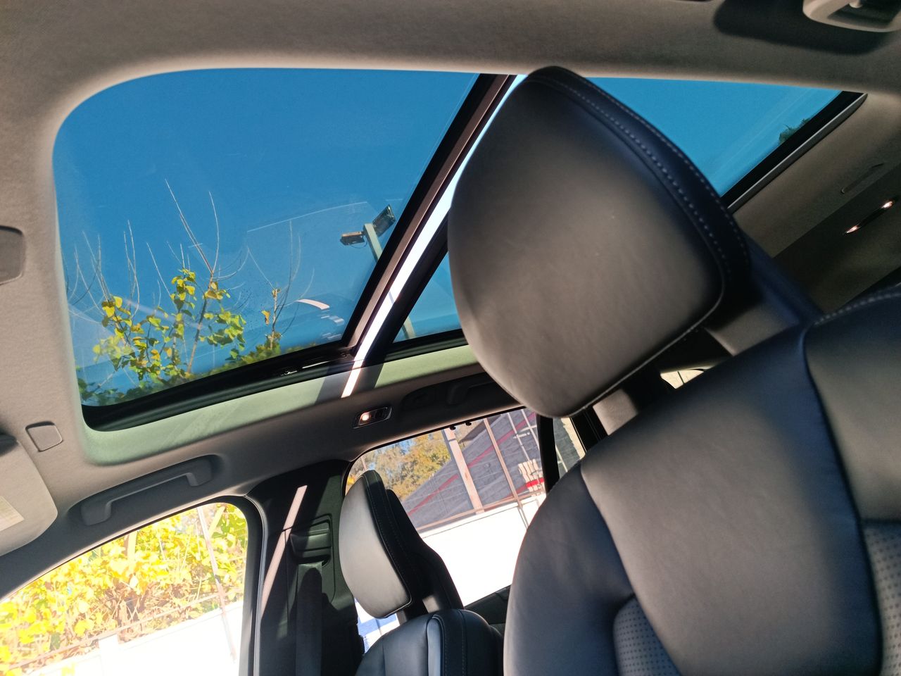 VOLVO - 33