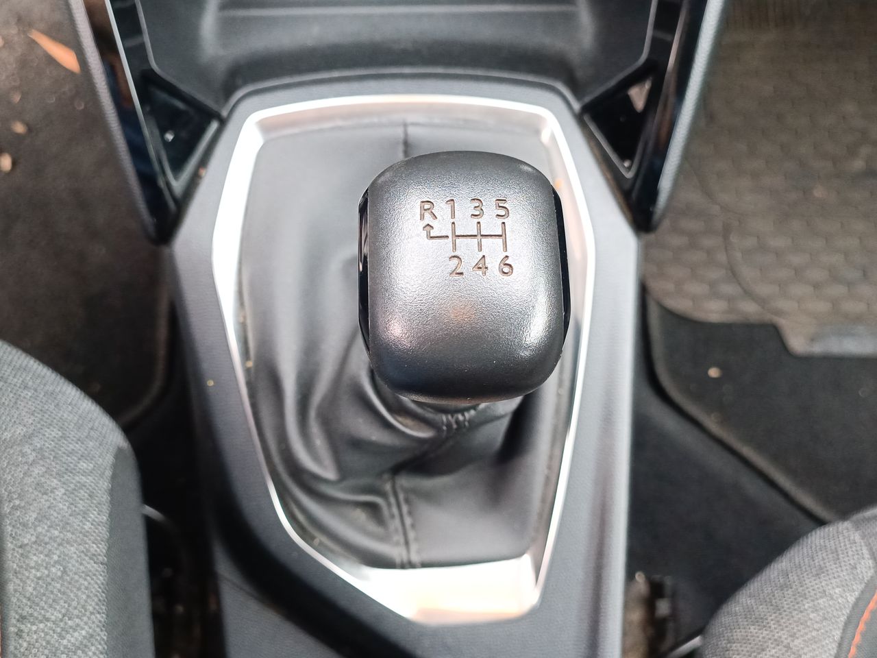 PEUGEOT - 32