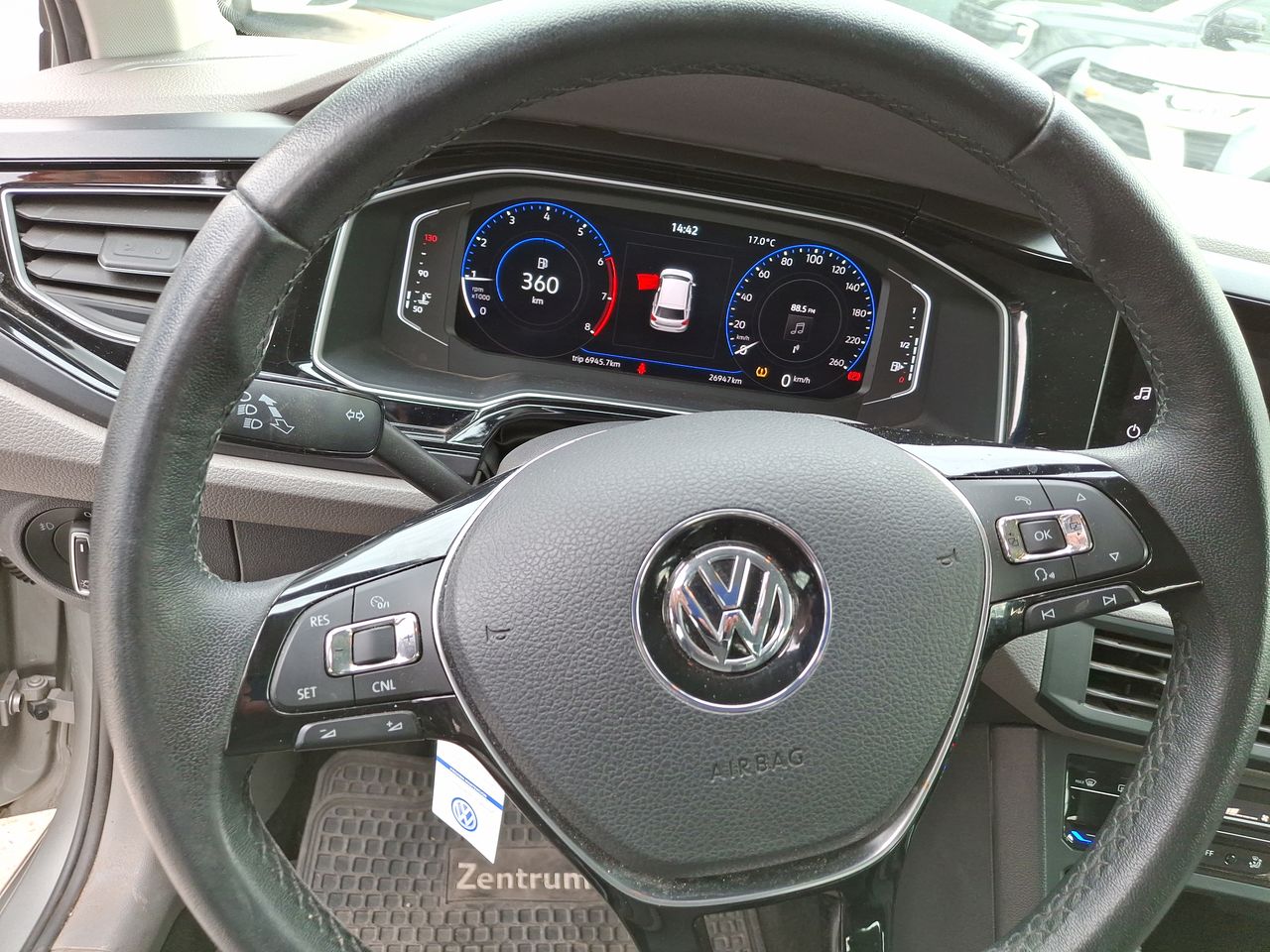 VOLKSWAGEN - 27