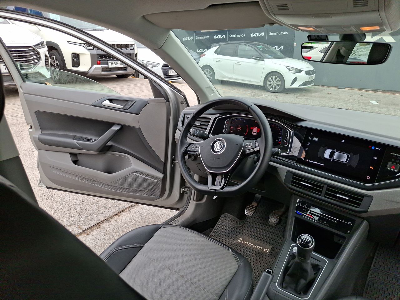 VOLKSWAGEN - 16