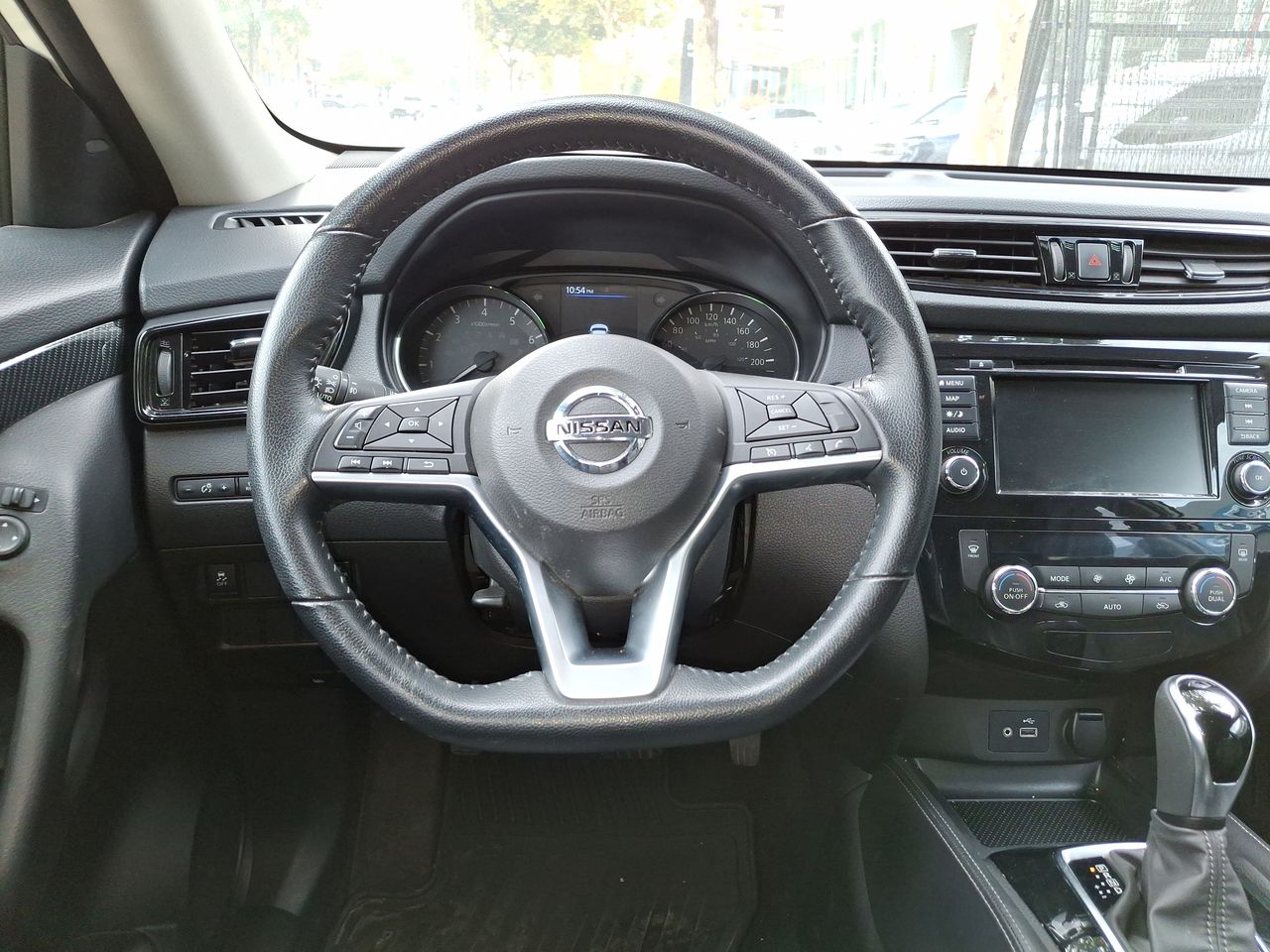 NISSAN - 26