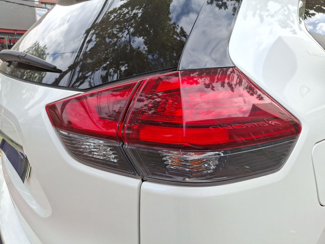 NISSAN - 21
