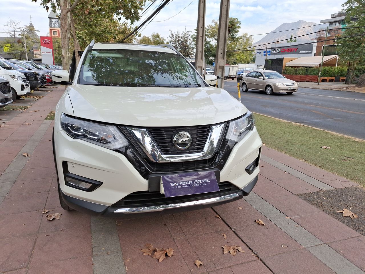 NISSAN - 2
