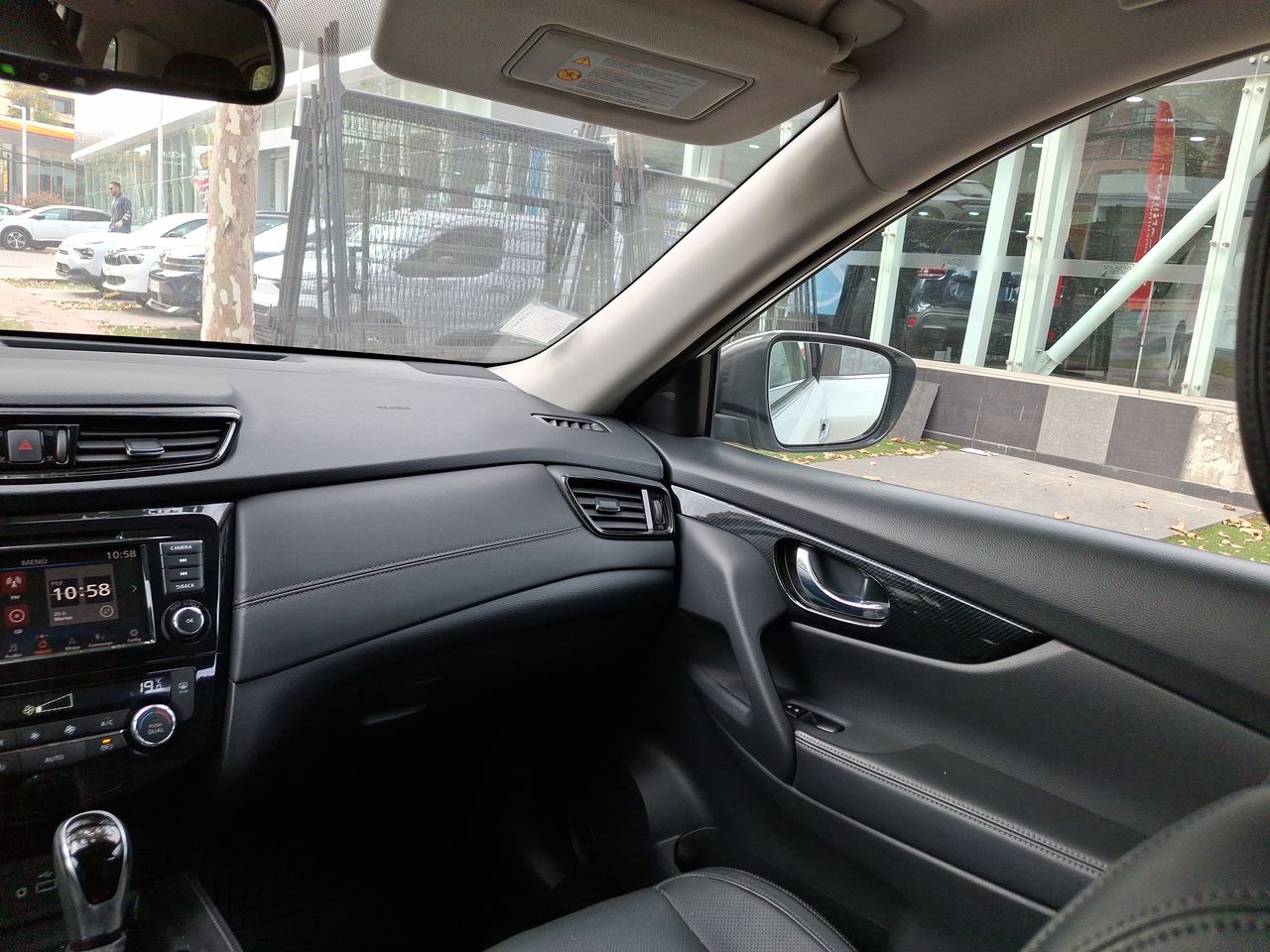 NISSAN - 10