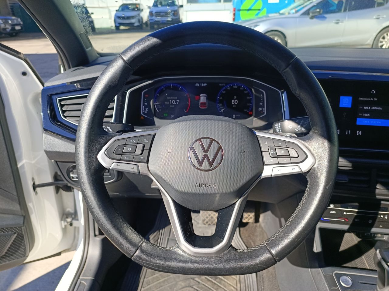 VOLKSWAGEN - 26