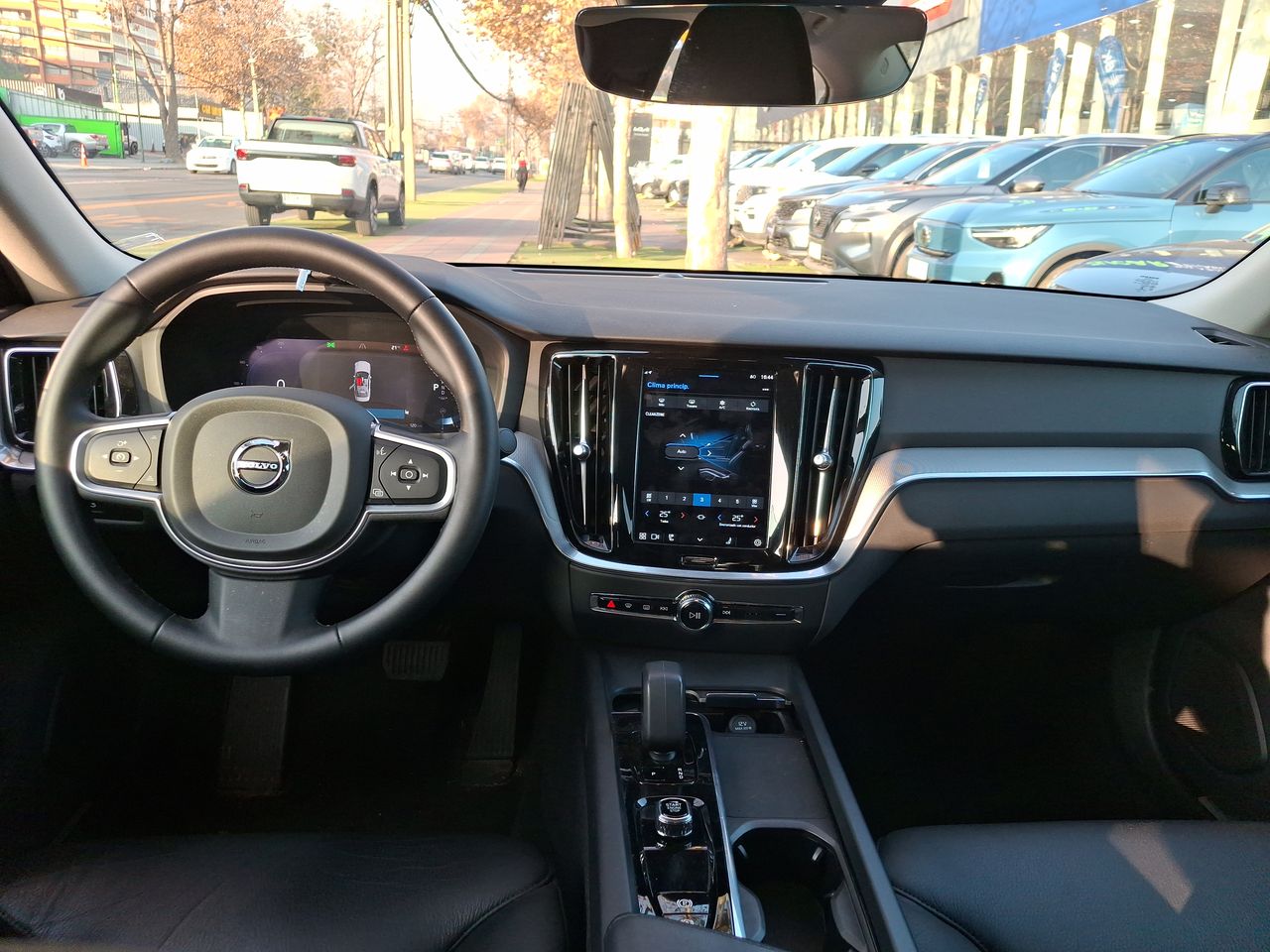 VOLVO - 33