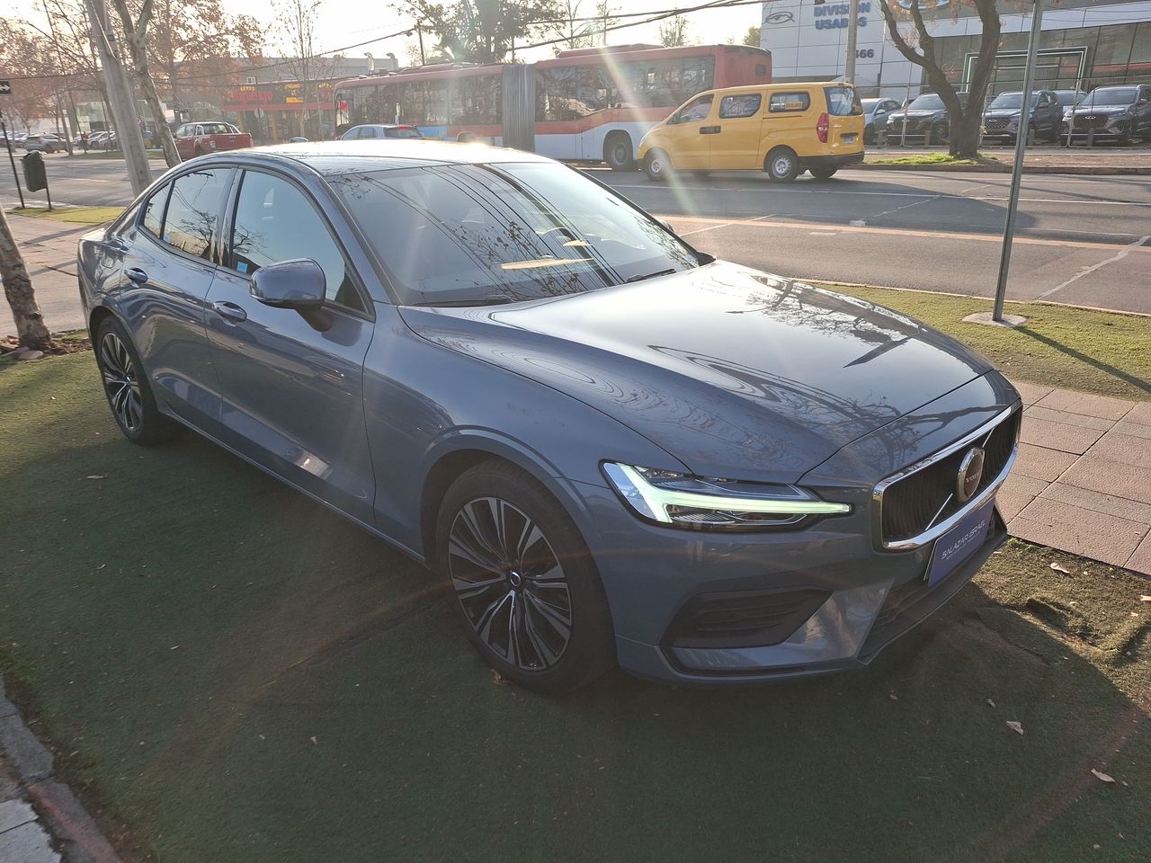 VOLVO - 1
