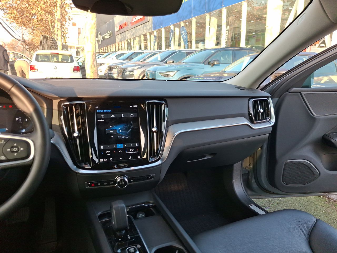 VOLVO - 10