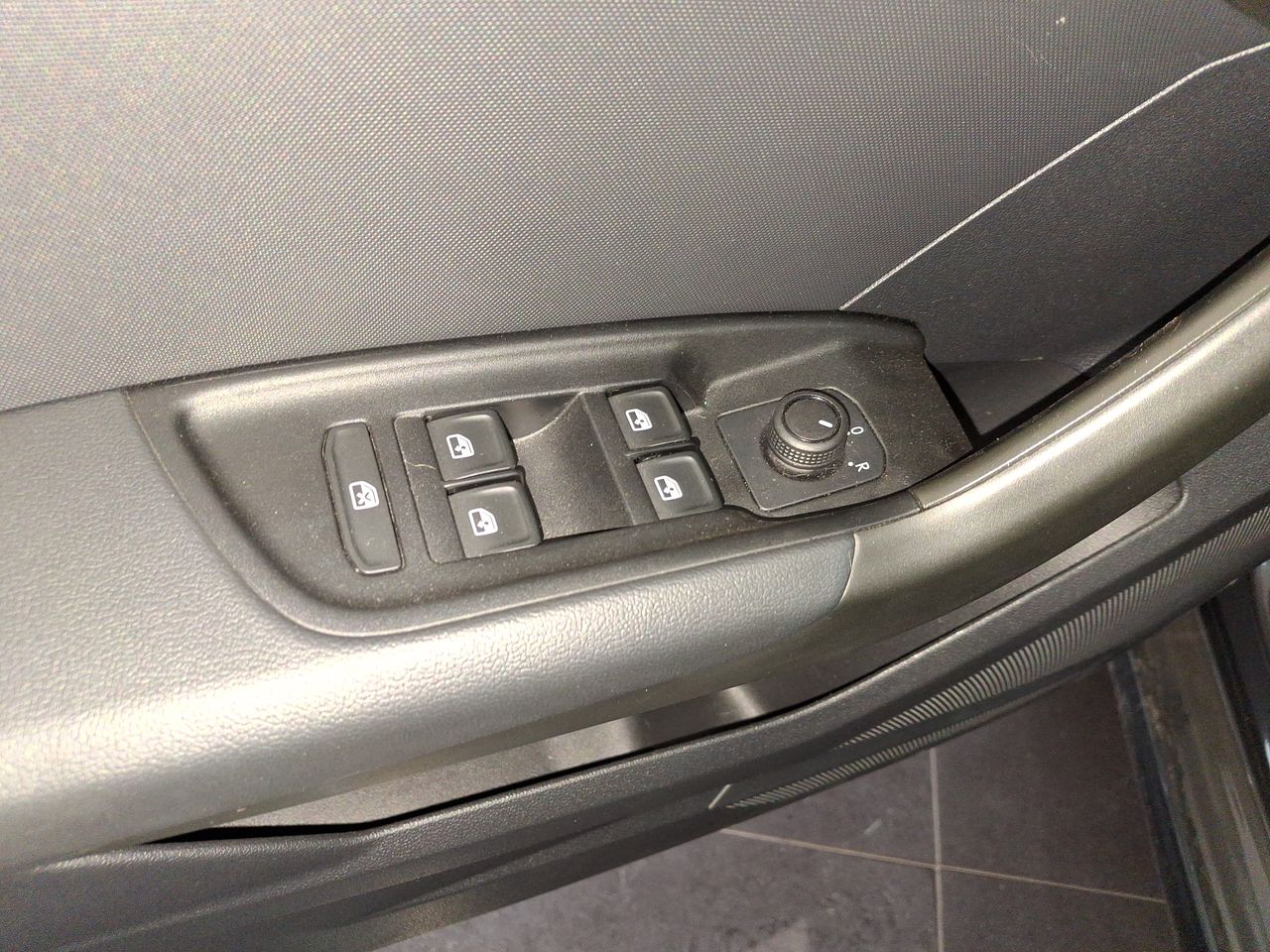 AUDI - 22