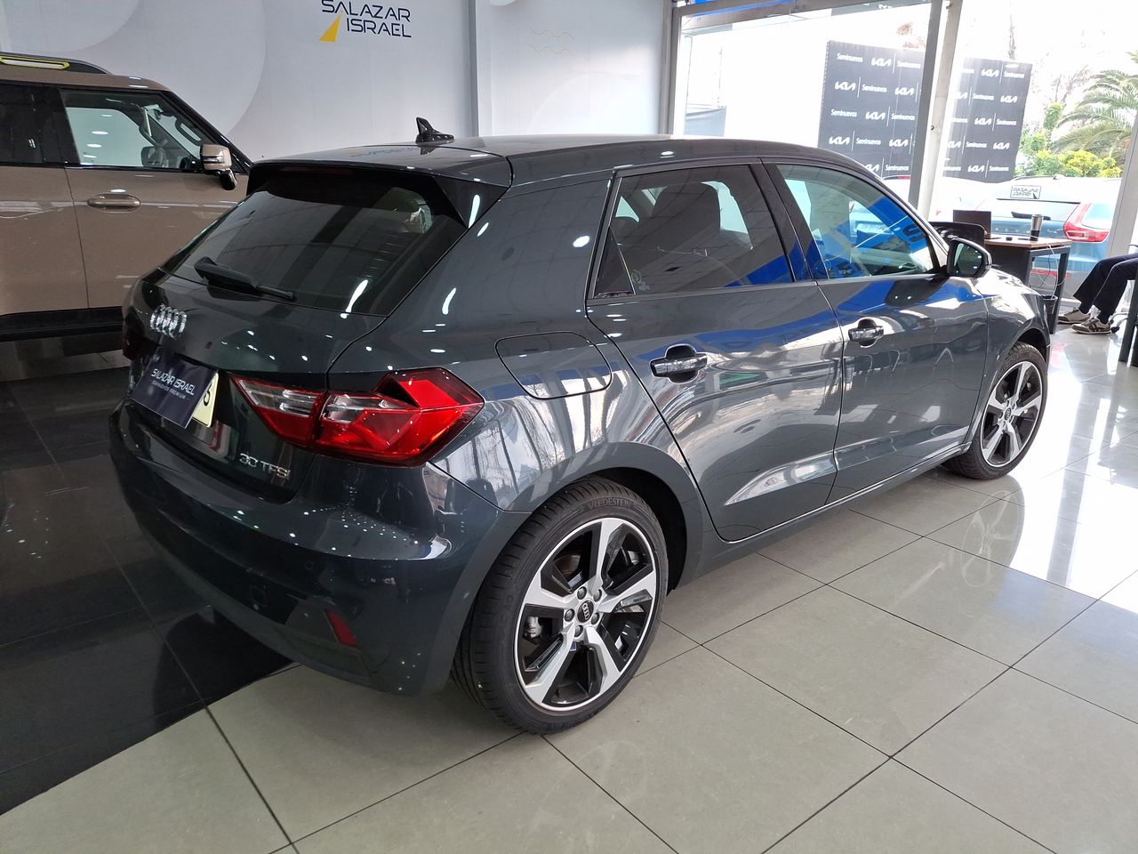 AUDI - 7