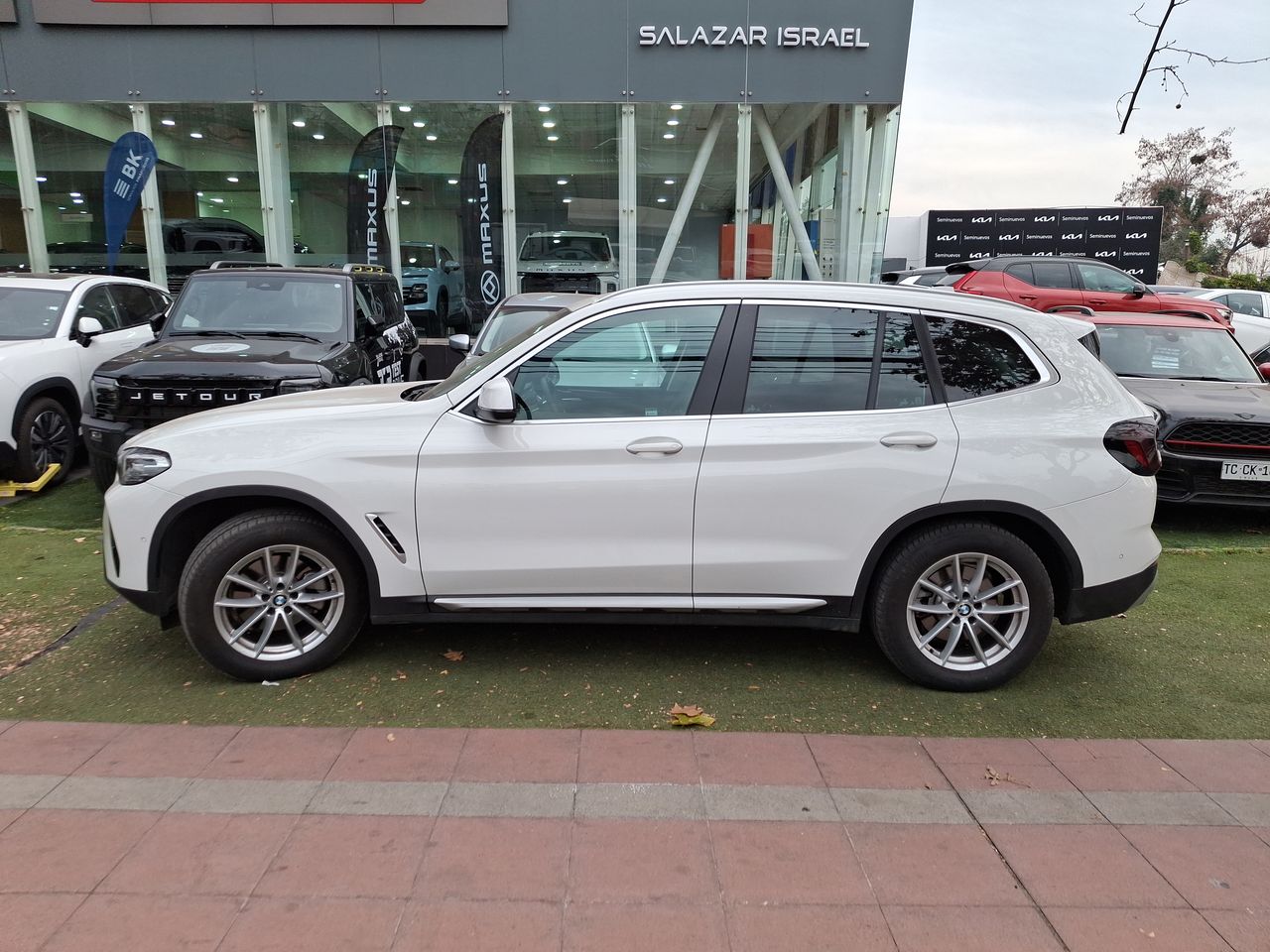 BMW - 4