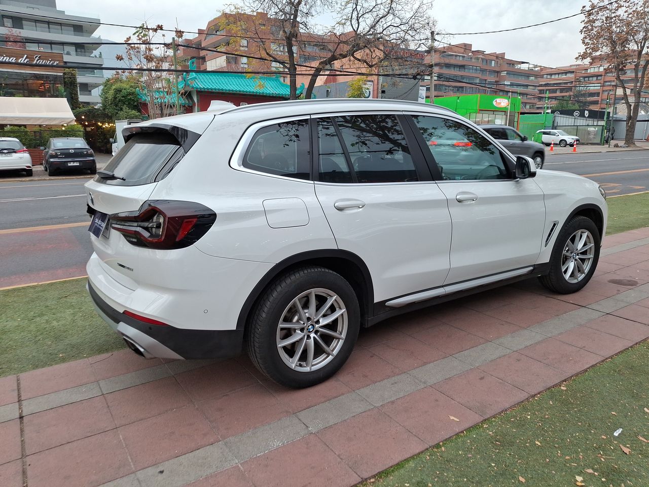BMW - 7