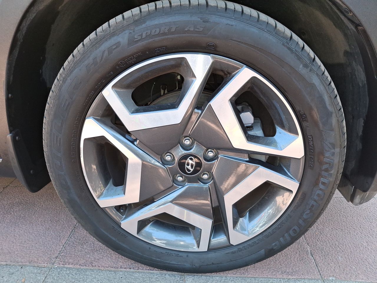 HYUNDAI - 17