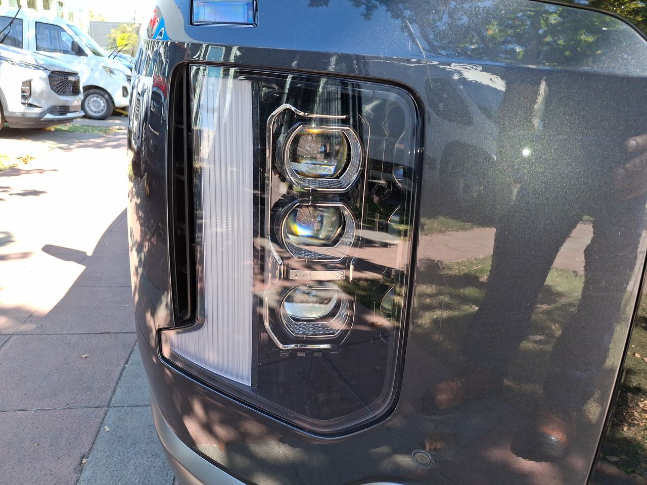 HYUNDAI - 20
