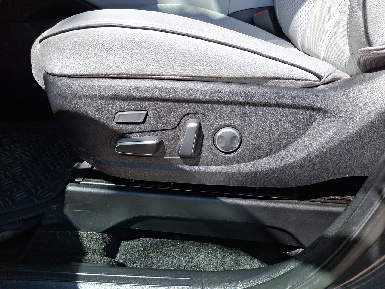 HYUNDAI - 24