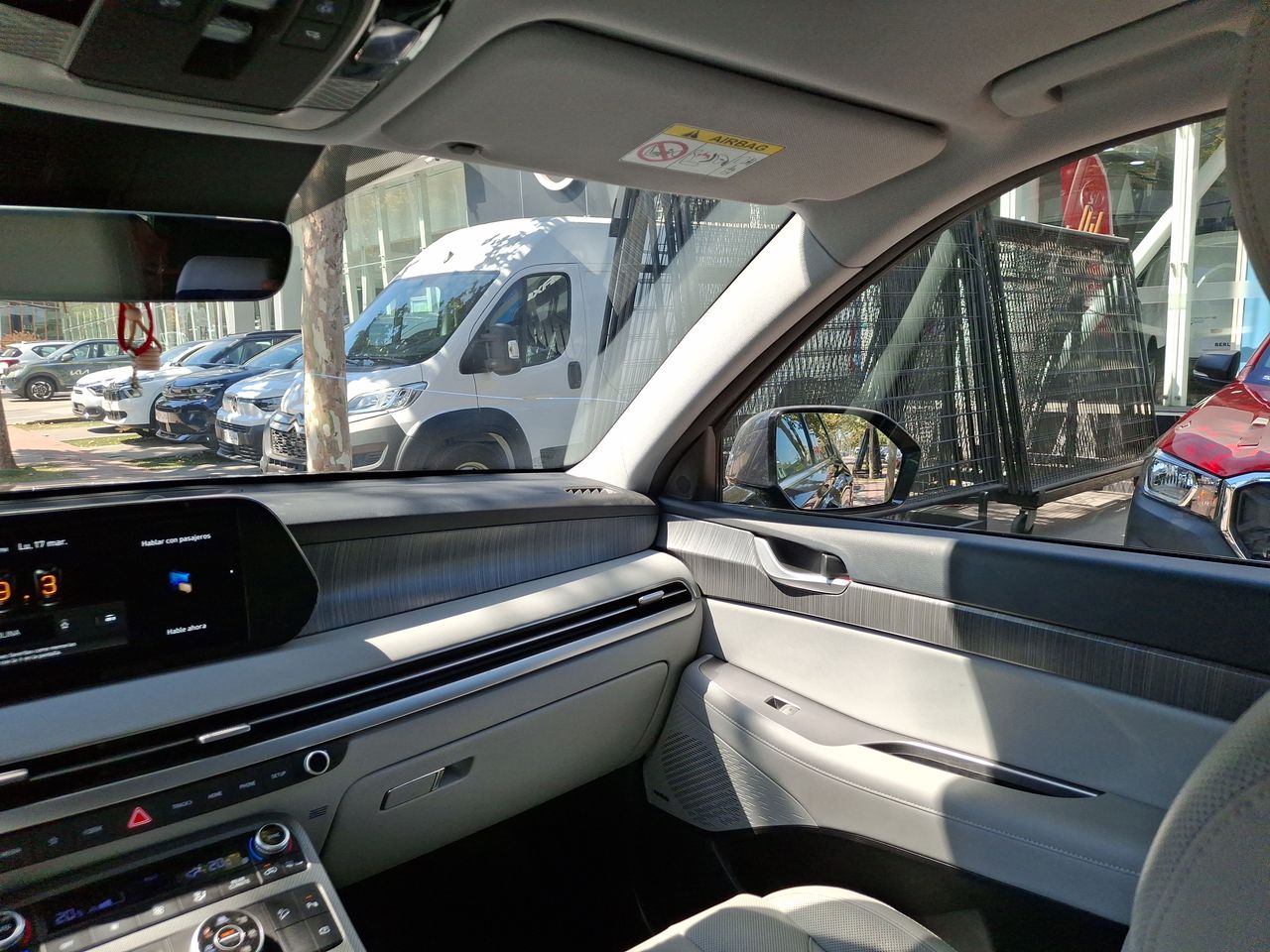 HYUNDAI - 10