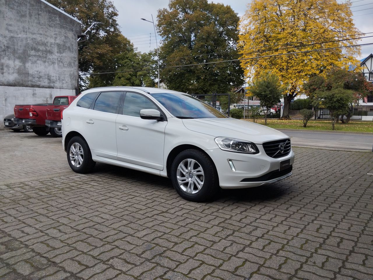 VOLVO - 4