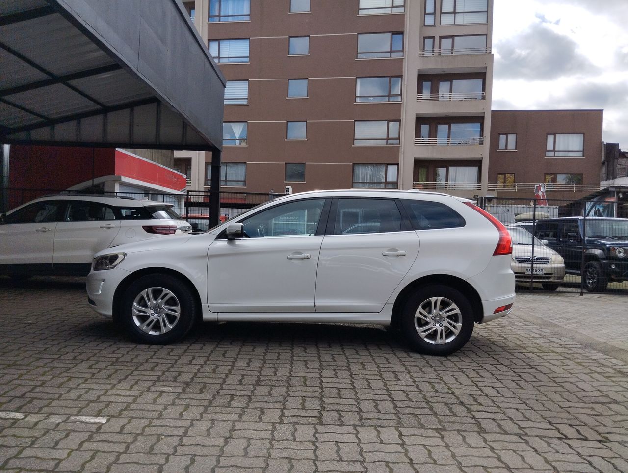 VOLVO - 9