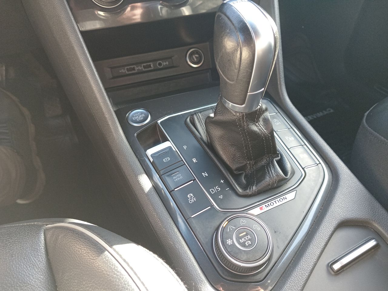VOLKSWAGEN - 26