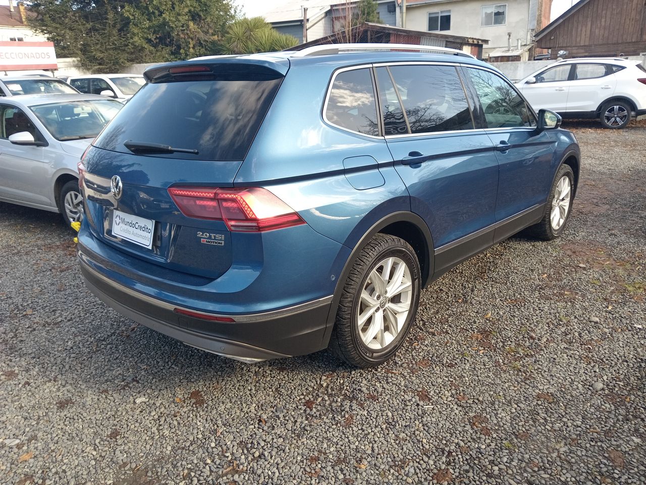 VOLKSWAGEN - 11