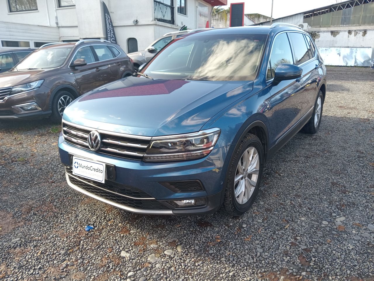 VOLKSWAGEN - 4